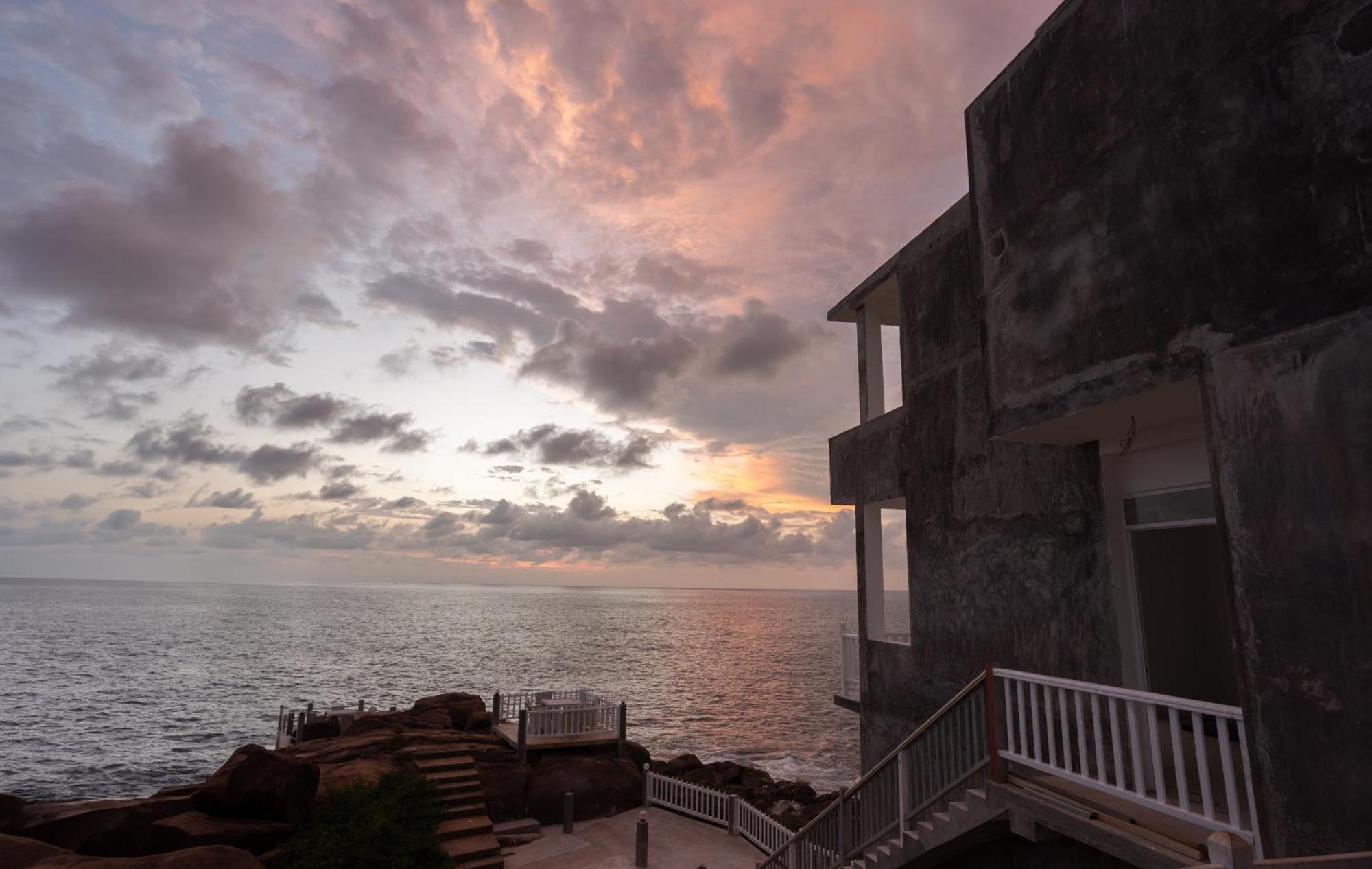 Hotel Zeilan Sunset Point Unawatuna Buitenkant foto