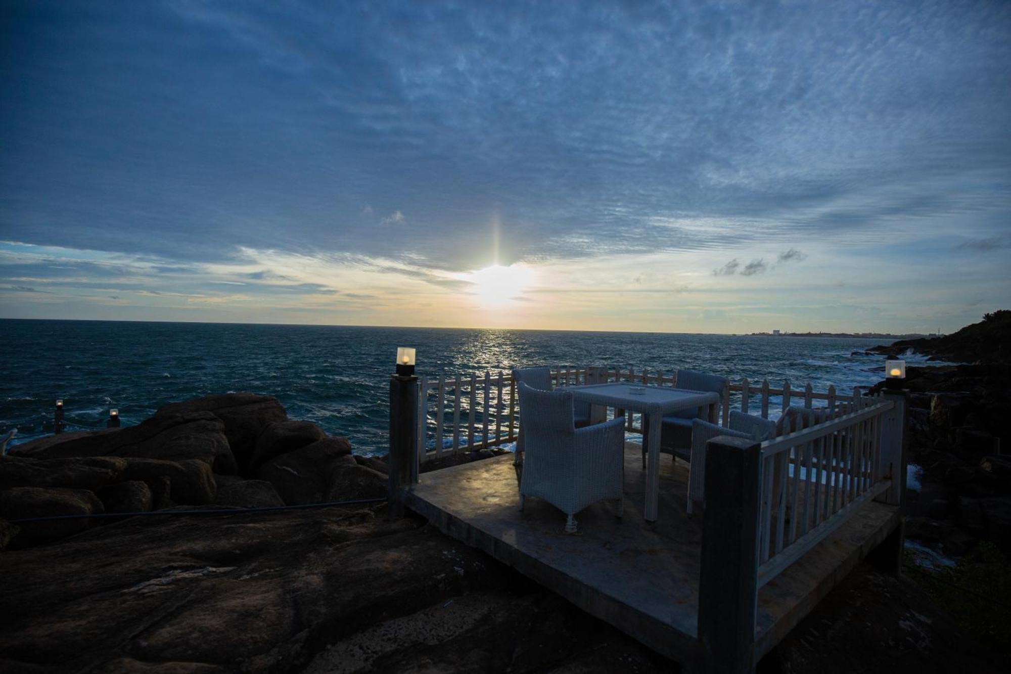 Hotel Zeilan Sunset Point Unawatuna Buitenkant foto